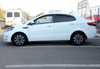 Подержанный автомобиль Kia Rio Sedan 2012 года (8 фото)