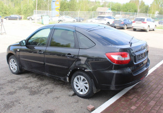 Подержанный автомобиль LADA (ВАЗ) Granta Liftback 2017 года (5 фото)