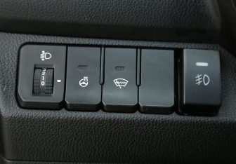 Подержанный автомобиль Kia Rio Sedan 2016 года (17 фото)