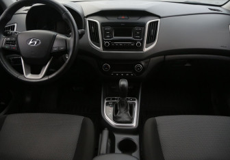 Подержанный автомобиль Hyundai Creta 2019 года (12 фото)