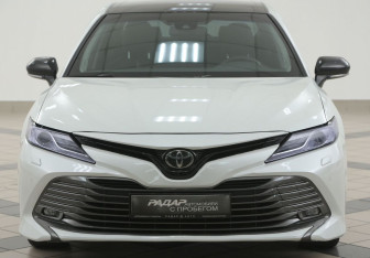 Подержанный автомобиль Toyota Camry Sedan 2020 года (6 фото)