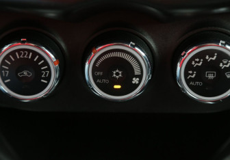 Подержанный автомобиль Mitsubishi ASX 2013 года (16 фото)