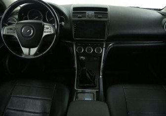 Подержанный автомобиль Mazda 6 Sedan 2008 года (12 фото)