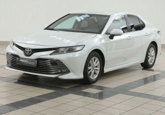 Подержанный автомобиль Toyota Camry Sedan 2018 года (8 фото)