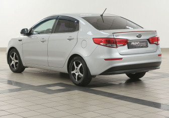 Подержанный автомобиль Kia Rio Sedan 2015 года (2 фото)