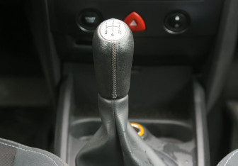 Подержанный автомобиль Renault Megane Sedan 2008 года (15 фото)