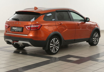 Подержанный автомобиль LADA (ВАЗ) Vesta Wagon 2020 года (4 фото)