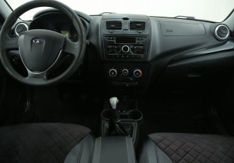 Подержанный автомобиль LADA (ВАЗ) Kalina Wagon 2016 года (12 фото)