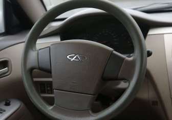 Подержанный автомобиль Vortex Estina 2009 года (16 фото)