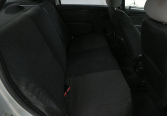 Подержанный автомобиль Renault Logan Sedan 2013 года (11 фото)