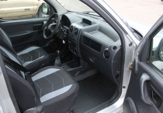 Подержанный автомобиль Citroen Berlingo 2008 года (9 фото)
