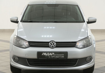Подержанный автомобиль Volkswagen Polo Sedan 2011 года (6 фото)