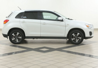 Подержанный автомобиль Mitsubishi ASX 2013 года (5 фото)