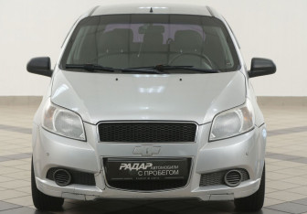 Подержанный автомобиль Chevrolet Aveo Hatchback 2010 года (6 фото)