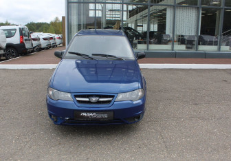 Подержанный автомобиль Daewoo Nexia Sedan 2012 года (2 фото)