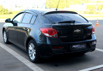 Подержанный автомобиль Chevrolet Cruze Hatchback 2013 года (4 фото)