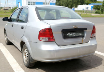 Подержанный автомобиль Chevrolet Aveo Sedan 2005 года (4 фото)