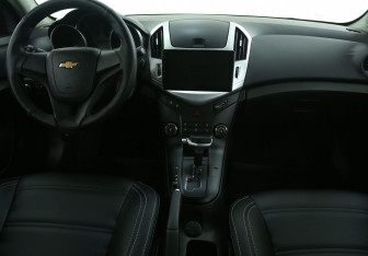 Подержанный автомобиль Chevrolet Cruze Sedan 2012 года (12 фото)