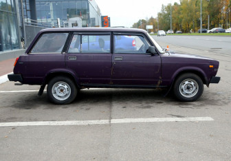 Подержанный автомобиль LADA (ВАЗ) 2104 2000 года (7 фото)