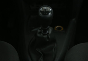 Подержанный автомобиль Renault Symbol 2008 года (15 фото)
