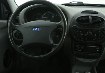Подержанный автомобиль LADA (ВАЗ) Kalina Wagon 2012 года (14 фото)