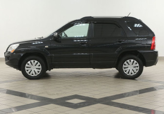 Подержанный автомобиль Kia Sportage 2010 года (7 фото)
