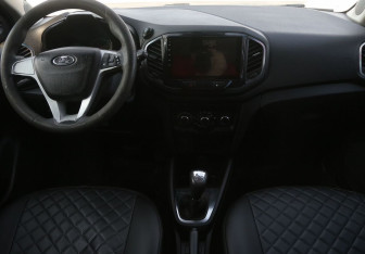 Подержанный автомобиль LADA (ВАЗ) XRAY 2016 года (12 фото)