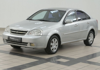 Подержанный автомобиль Chevrolet Lacetti Sedan 2008 года (8 фото)