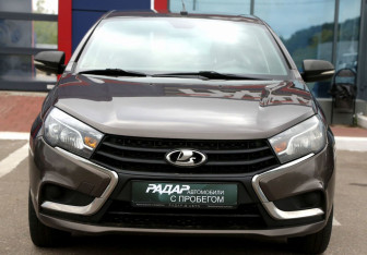Подержанный автомобиль LADA (ВАЗ) Vesta Sedan 2018 года (2 фото)