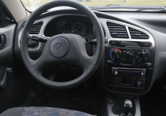 Подержанный автомобиль ЗАЗ Sens Sedan 2008 года (14 фото)