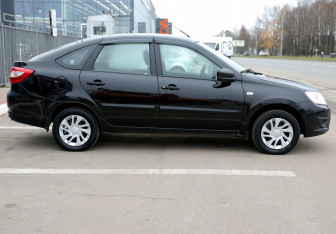 Подержанный автомобиль LADA (ВАЗ) Granta Liftback 2018 года (7 фото)