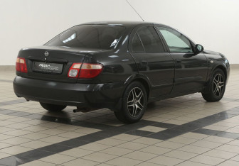 Подержанный автомобиль Nissan Almera Sedan 2006 года (4 фото)