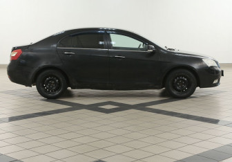 Подержанный автомобиль Geely Emgrand EC7 Sedan 2013 года (5 фото)