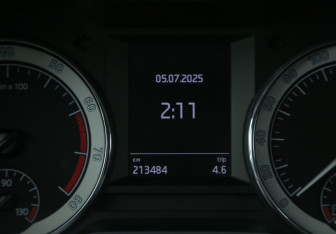 Подержанный автомобиль Skoda Octavia Liftback 2019 года (18 фото)