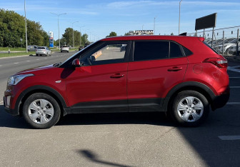 Подержанный автомобиль Hyundai Creta 2019 года (7 фото)