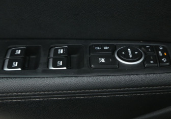 Подержанный автомобиль Kia Sorento 2017 года (19 фото)