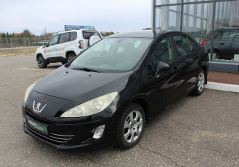 Подержанный автомобиль Peugeot 408 2013 года (3 фото)