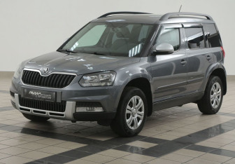 Подержанный автомобиль Skoda Yeti 2017 года (8 фото)