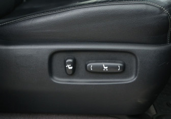 Подержанный автомобиль Toyota Land Cruiser Suv 2013 года (29 фото)