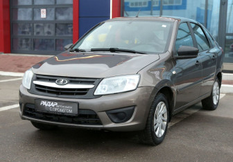 Подержанный автомобиль LADA (ВАЗ) Granta Liftback 2017 года (3 фото)