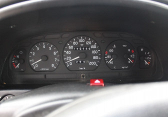 Подержанный автомобиль ГАЗ 31105 «Волга» 2007 года (15 фото)