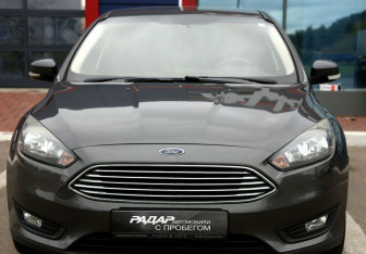 Подержанный автомобиль Ford Focus Hatchback 2015 года (2 фото)
