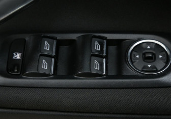 Подержанный автомобиль Ford Mondeo Sedan 2011 года (17 фото)