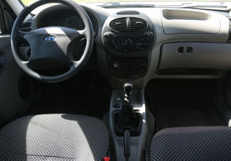 Подержанный автомобиль LADA (ВАЗ) Kalina Hatchback 2011 года (12 фото)