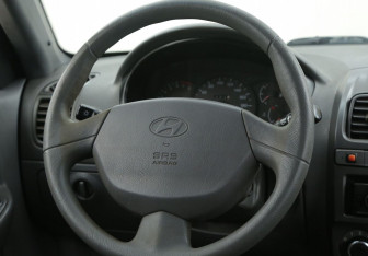 Подержанный автомобиль Hyundai Accent Sedan 2008 года (16 фото)