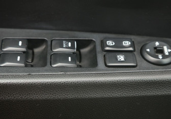 Подержанный автомобиль Kia Sportage 2013 года (17 фото)