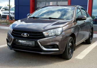 Подержанный автомобиль LADA (ВАЗ) Vesta Sedan 2017 года (3 фото)