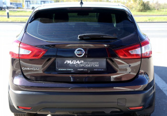 Подержанный автомобиль Nissan Qashqai 2014 года (5 фото)