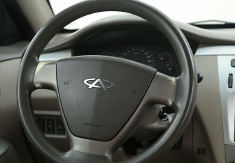 Подержанный автомобиль Vortex Estina 2010 года (16 фото)