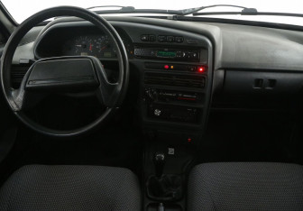 Подержанный автомобиль LADA (ВАЗ) 2115 2011 года (12 фото)